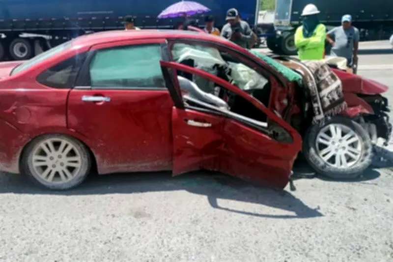 Fallece hombre al ser impactado por tráiler en Doctor Arroyo, Nuevo León