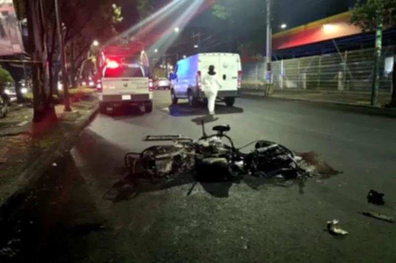 Fallece motociclista tras violento choque en Coyoacán; investigan causas