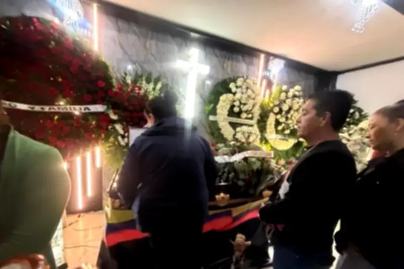 Fans de Monterrey despiden con emoción al periodista deportivo Paco Silva