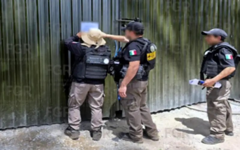 FGR asegura casi 5 mil litros de huachicol en Tototlán, Jalisco