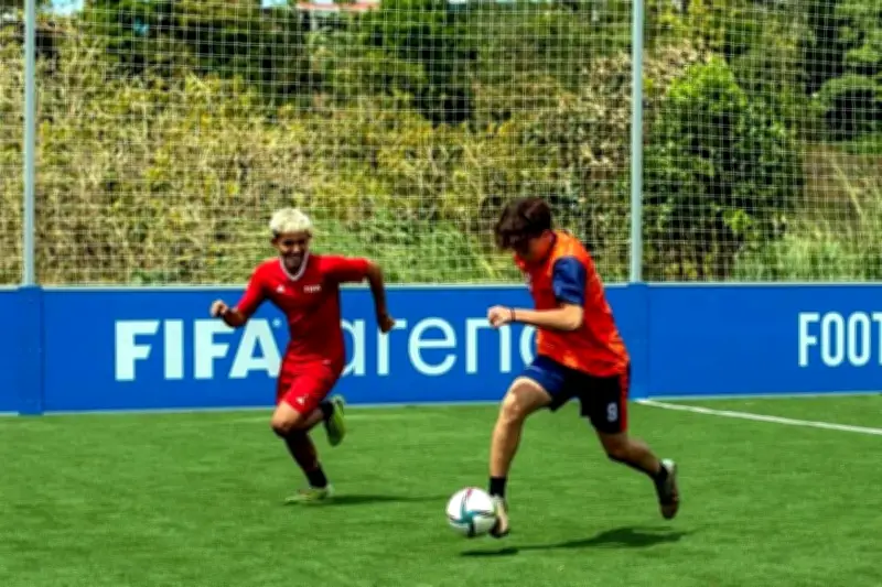 FIFA analiza exigir un canterano por club en alineaciones