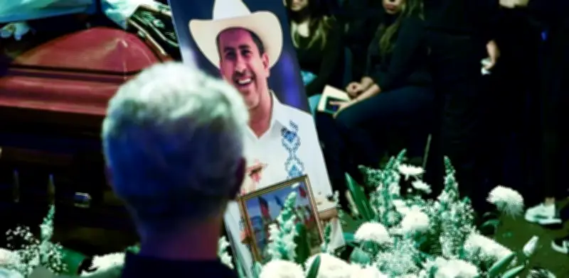 Fiscalía de Michoacán revela detalles del asesino de alcalde Carlos Manzo: joven de 17-19 años