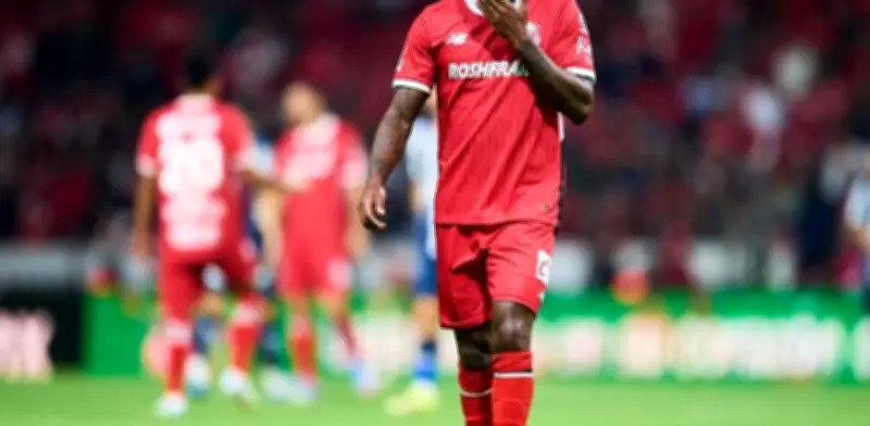 FMF exige investigación formal al Toluca por denuncia de racismo contra Helinho