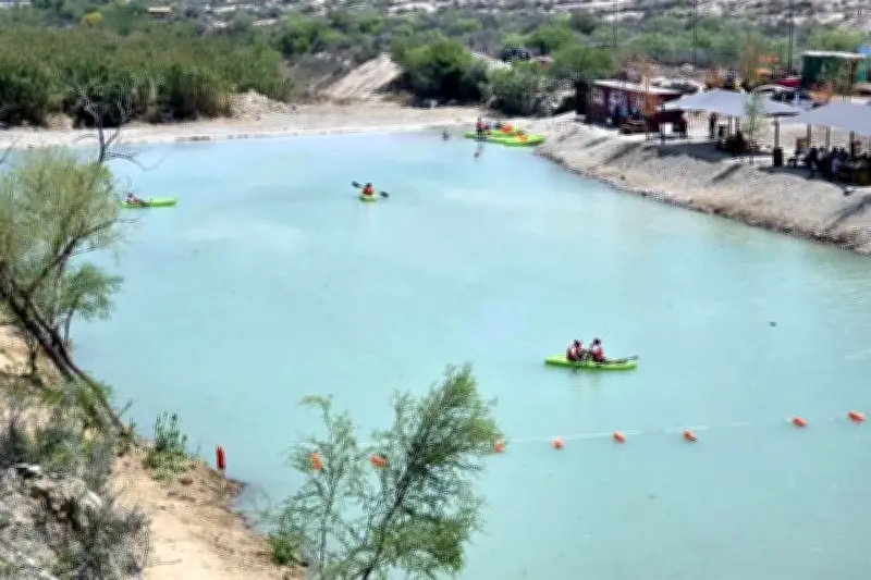 García Asegura Mejoras en el Río Pesquería para Combatir Contaminación
