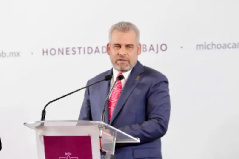 Gobernador de Michoacán revictimiza a ambientalista asesinado al tildarlo de prestamista