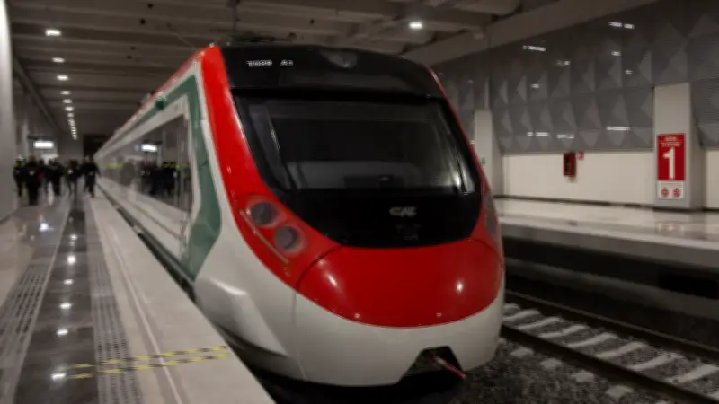 Gobierno federal adquiere el 100% del Tren Suburbano