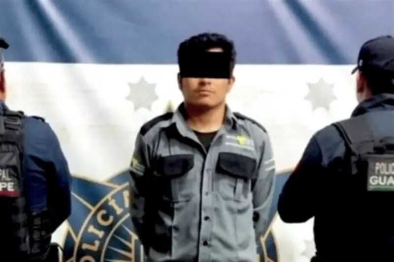 Guardia del ICV es sorprendido intentando abrir caja fuerte en oficinas