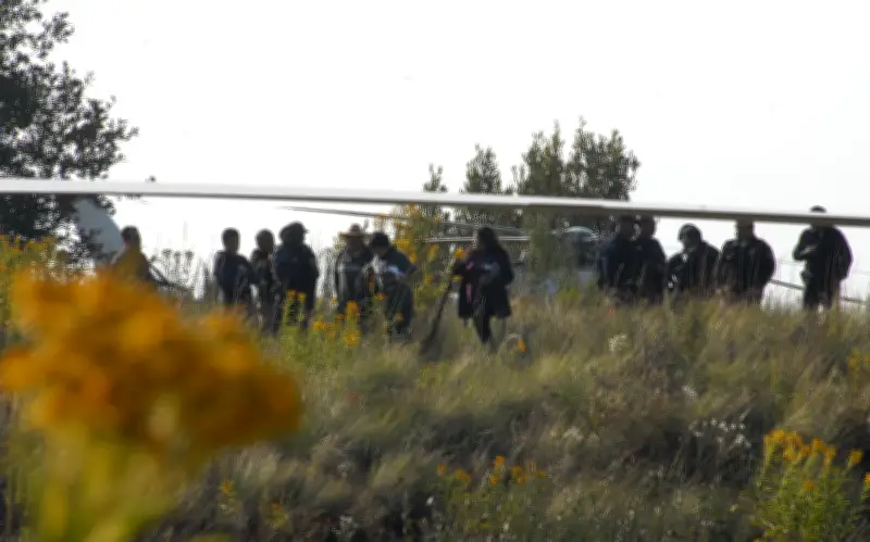 Hallan 317 restos óseos en Lago de Chalco; colectivos exigen más búsquedas