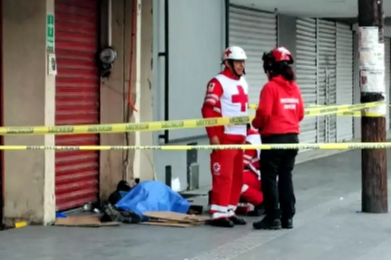 Hallan cuerpo sin vida de hombre en el centro de Monterrey