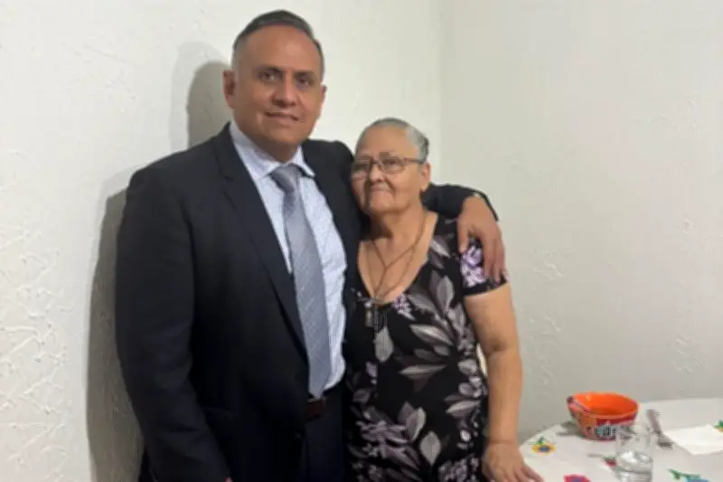 Hijo de Carlota Salazar: 'Ella Tiene Sus Razones' para su Postura Política