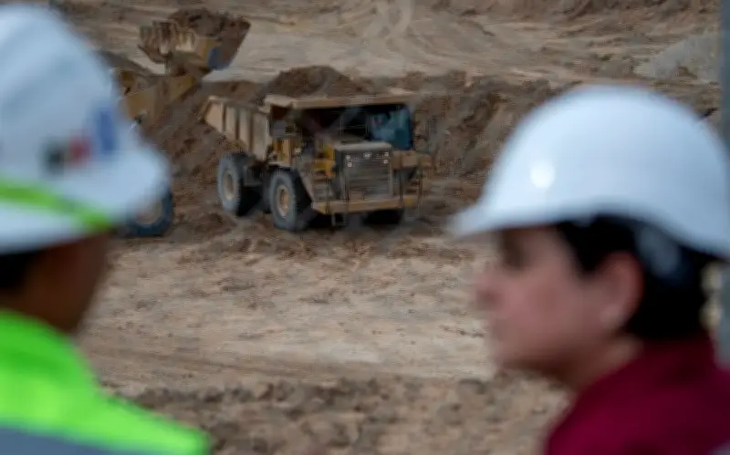 Identifican a minero fallecido en colapso de mina Santa Fe, Sinaloa; continúa búsqueda del último atrapado