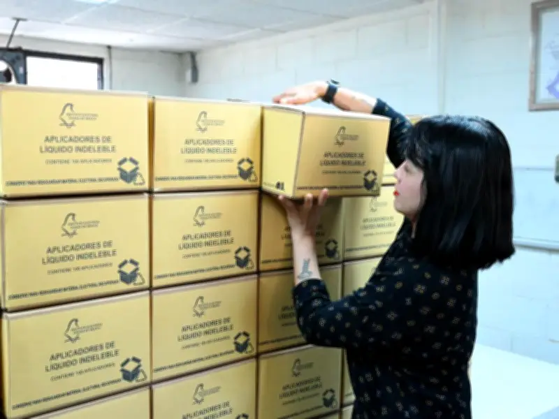 IECM supervisa producción de tinta indeleble para elecciones de participación ciudadana 2026