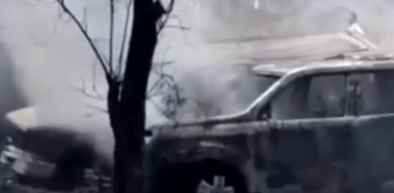 Incendio en pastizales calcina cinco vehículos en Huichapan, Hidalgo