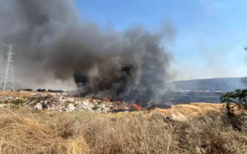 Incendio en vertedero de Zapopan genera densa columna de humo