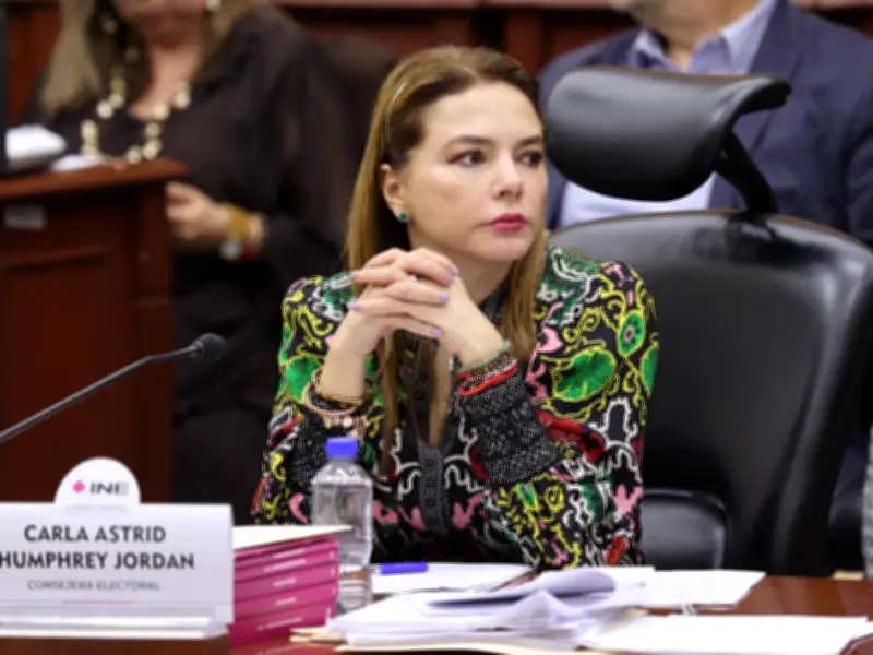 INE descarta conflicto de interés en licitación de credenciales para votar