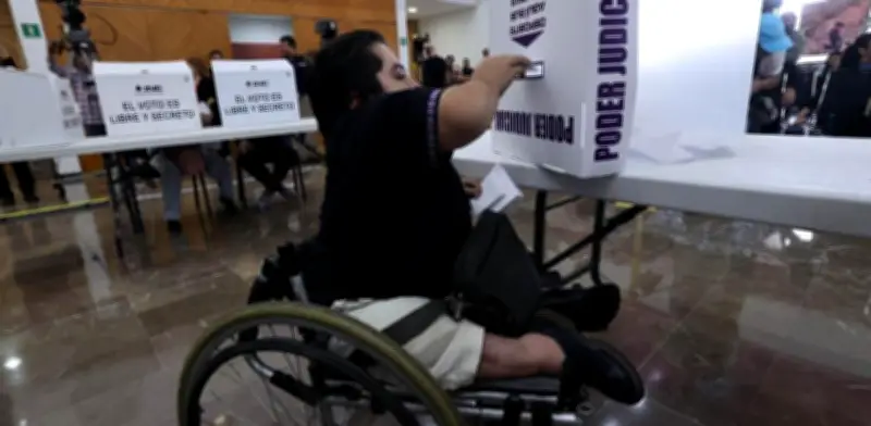 INE identifica deficiencias en accesibilidad electoral para personas con discapacidad
