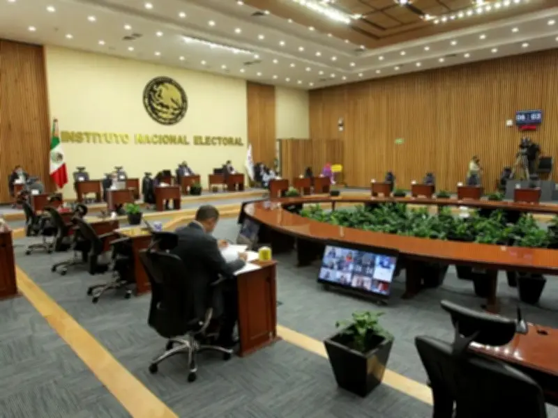 INE inicia selección de consejeros; Morena y oposición chocan por alcaldía clave