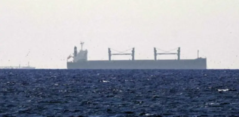 Irán propone apertura del estrecho de Ormuz condicionada a acuerdo con Estados Unidos