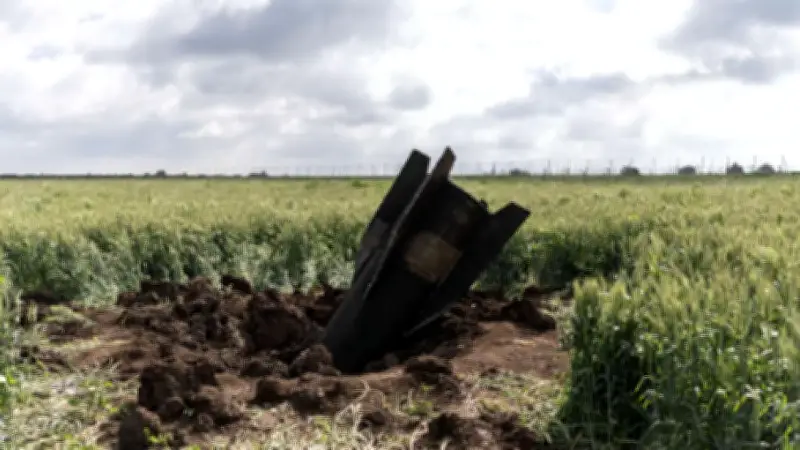 Irán rechaza frenar enriquecimiento de uranio, desafiando demandas de EE.UU. e Israel