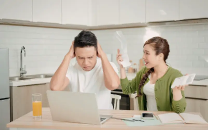 IRS en México: Matrimonios deben actualizar estado civil o arriesgan embargo de bienes