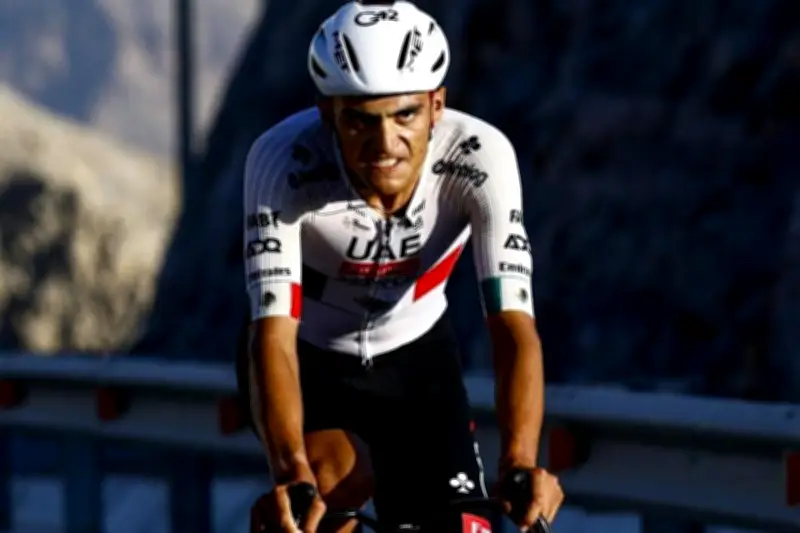 Isaac del Toro retoma actividad en la Vuelta al País Vasco tras lesión