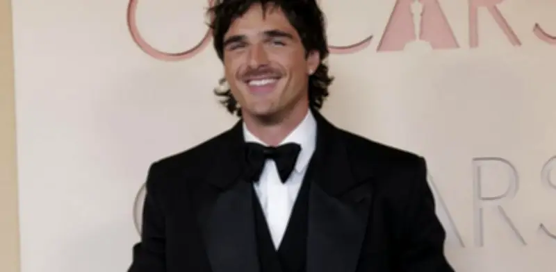 Jacob Elordi, nuevo rostro del icónico perfume Bleu de Chanel