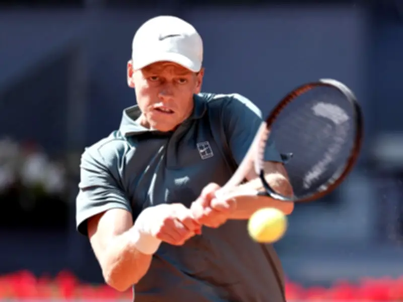 Jannik Sinner avanza sin concesiones en el Masters 1000 de Madrid