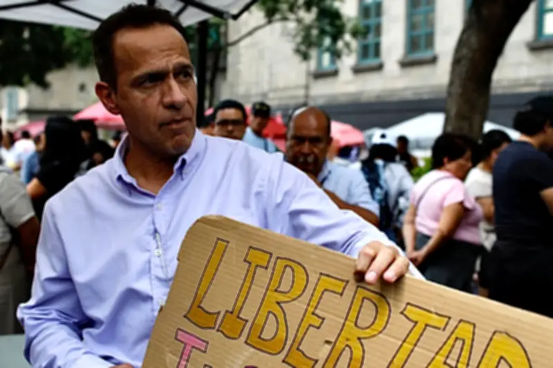 Juez federal ordena reabrir investigación por tortura contra exfuncionarios en caso Israel Vallarta