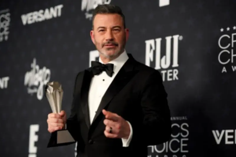 Kimmel defiende su chiste tras exigencia de Trump de despedirlo