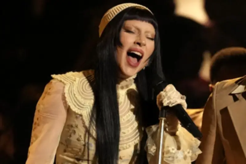 Lady Gaga cancela concierto en Canadá por infección respiratoria severa