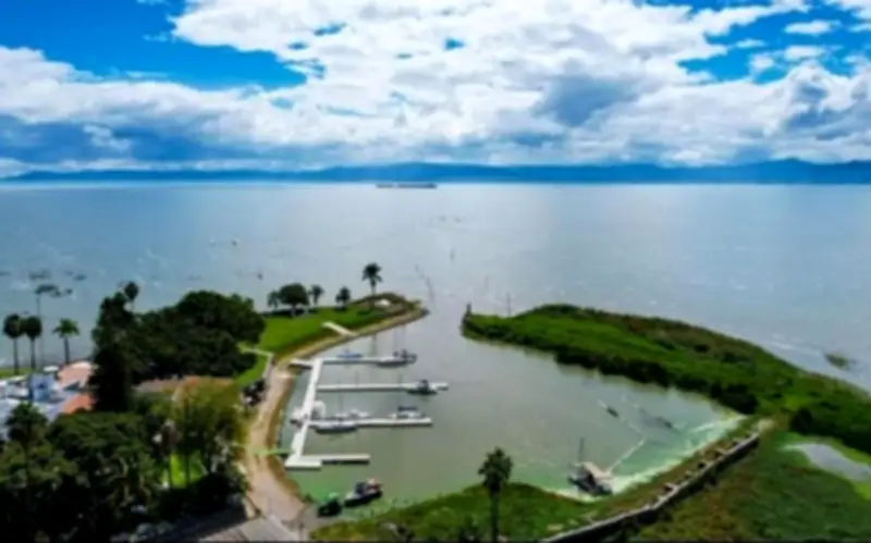 Lago de Chapala y presas de Jalisco bajan su almacenamiento en estiaje