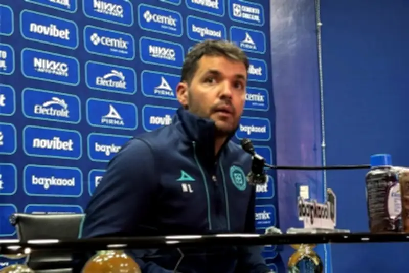 Larcamón no ve favorito a Cruz Azul sobre LAFC en la Concachampions