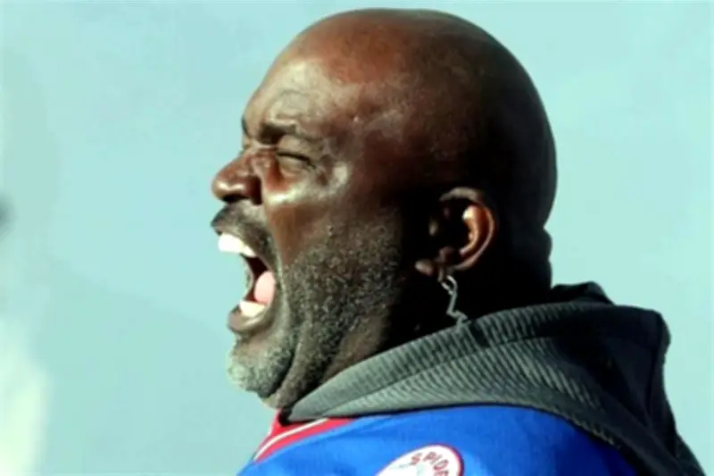 Lawrence Taylor cumple una semana hospitalizado por neumonía