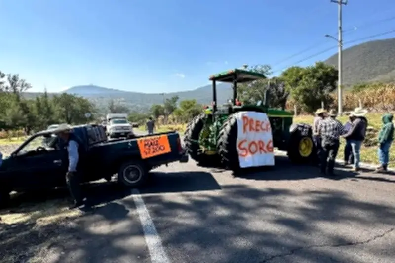 Levantan bloqueos campesinos y transportistas tras acuerdos con autoridades