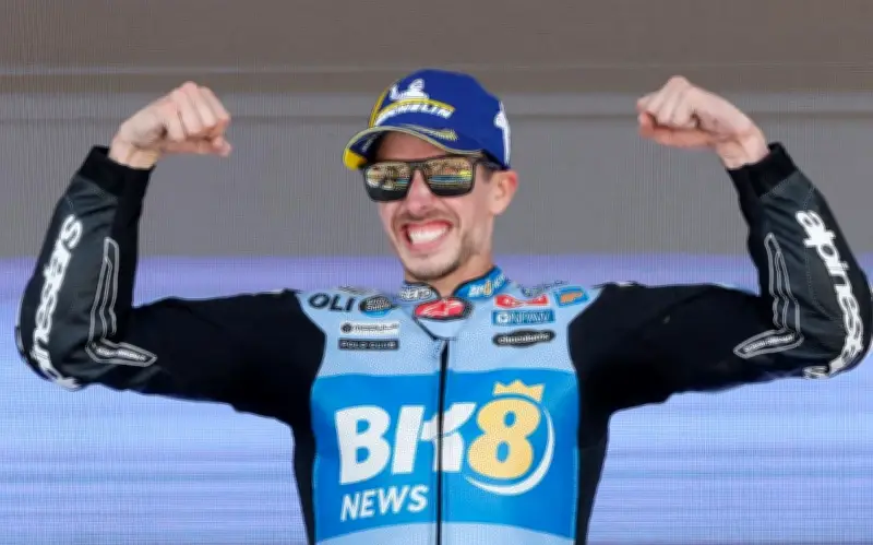 Álex Márquez vence en Jerez; Marc se cae en GP España MotoGP