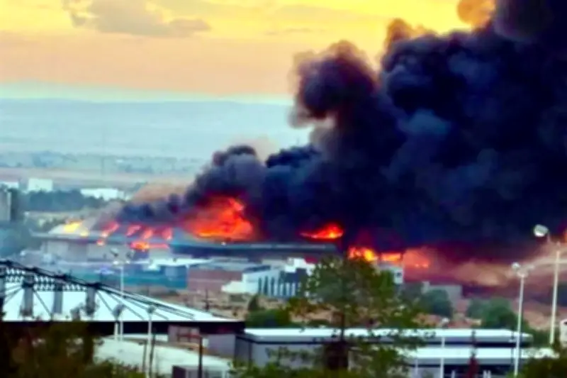 Ligan incendio de bodega en Zacatecas con hechos violentos