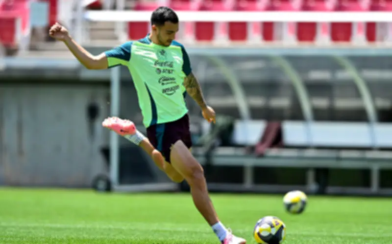 Luis Chávez regresa a la cancha tras 304 días de ausencia por lesión grave