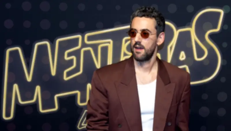 Luis Gerardo Méndez corta entrevista en vivo por polémica pregunta