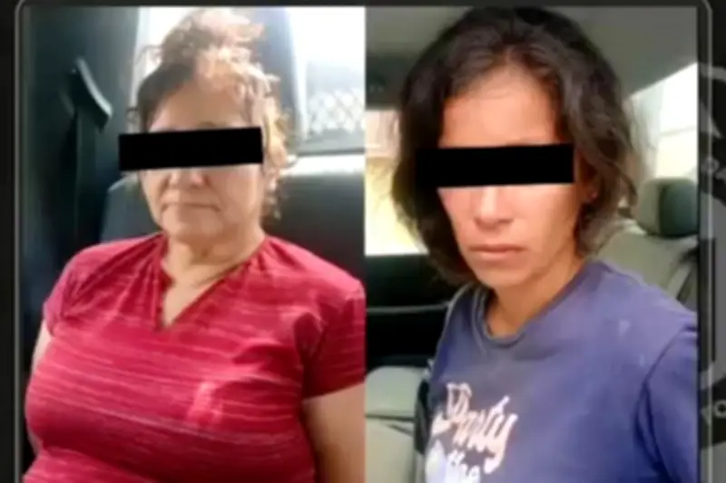 Madre e hija dañan 10 autos en estacionamiento de Salinas