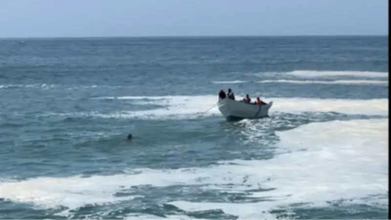 Mar de Fondo en Acapulco Cobra Vidas de Dos Turistas Chinos Residentes en CDMX