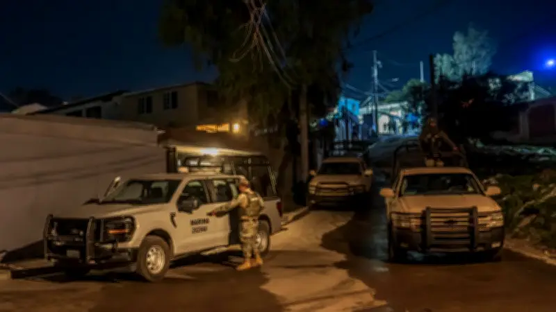 Marina realiza cateos en Baja California: 18 detenidos y droga asegurada