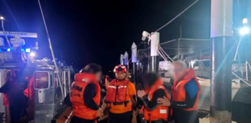 Marina rescata a 5 buzos extranjeros desaparecidos en Isla Espíritu Santo de BCS