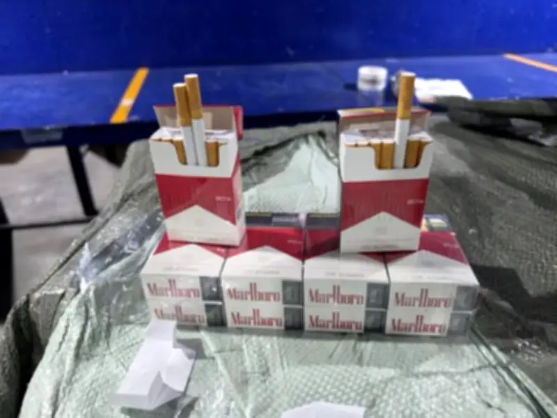 Marina y Aduana decomisan casi 2 millones de cigarrillos irregulares en el AICM