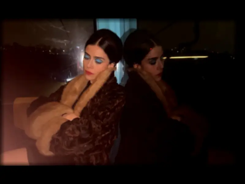 Marion Raw lanza 'Adiós', un tema que explora la despedida de versiones propias