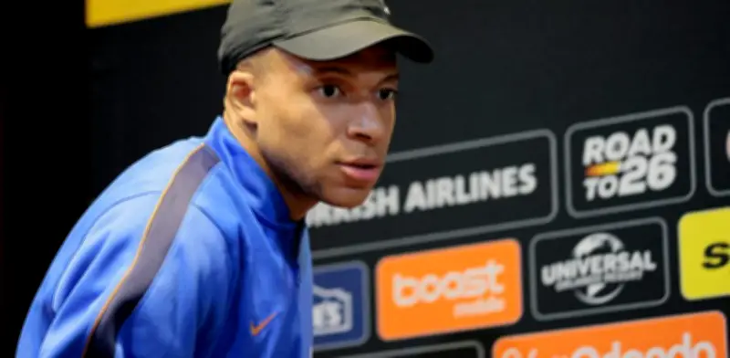Mbappé confiesa: el racismo tras la Euro 2020 casi lo retira de la selección francesa