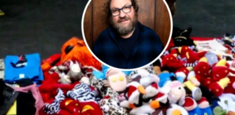 Mercado informal de 31 Minutos florece afuera del Metropólitan en CDMX