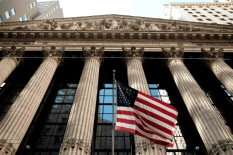 Mercados de Estados Unidos Cierran con Alza Tras Datos Económicos Positivos