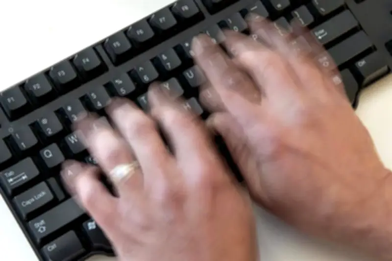 Meta recopila movimientos del ratón y clics para entrenar su inteligencia artificial