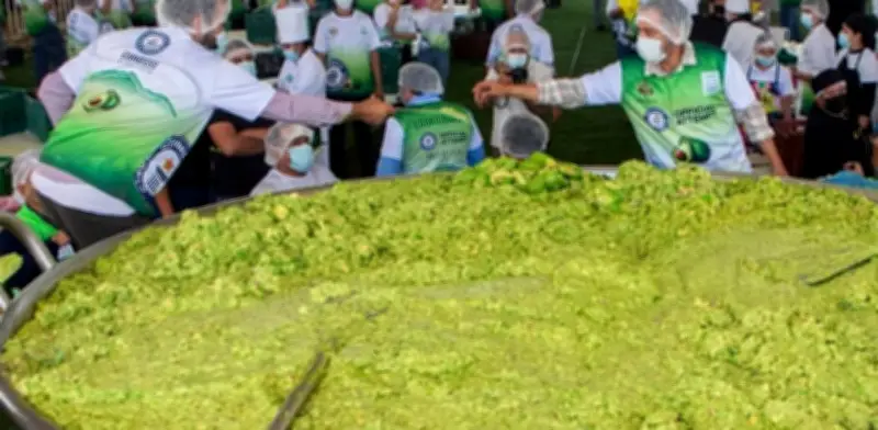 Michoacán logra récord Guinness con el guacamole más grande del mundo en Tancítaro