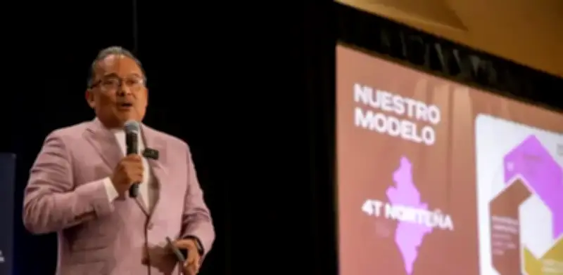 Mijes expone modelo 4T Norteña en cumbre de alcaldes en Miami